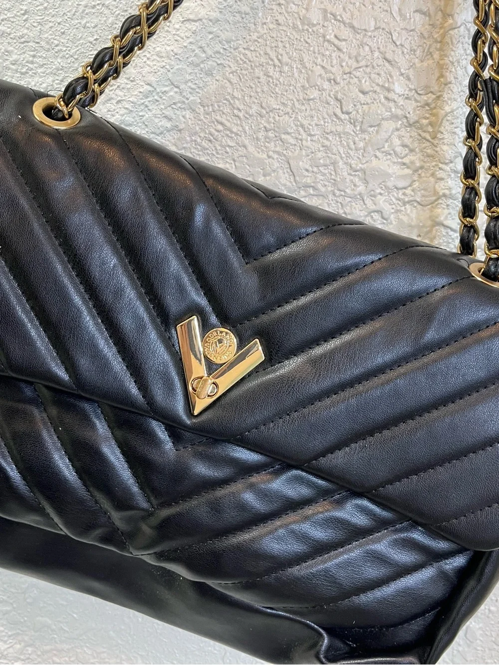 Valentino by Mario Valentino Quilted Shoulder Bag 🖤✨